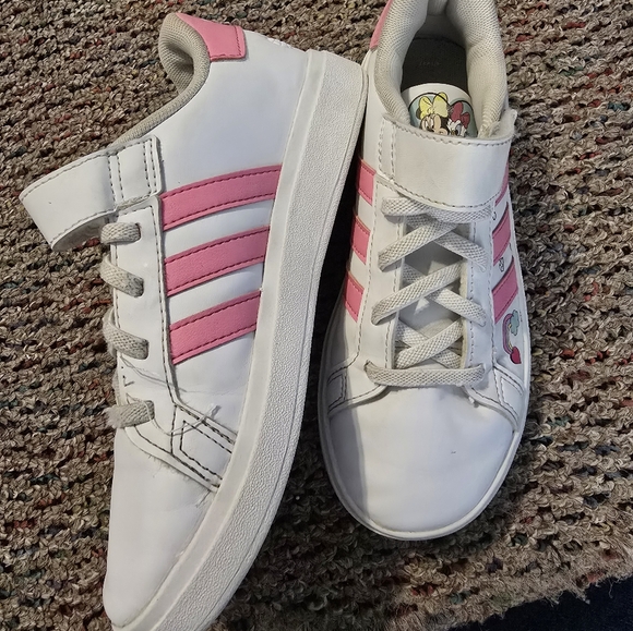 Adidas Grand Court Minnie Mouse Daisy Duck Little Girls 1.5 (1½) Sneakers Shoes - Picture 6 of 8